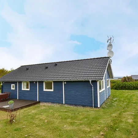Nice In Glesborg With House Sea View Bønnerup Strand
