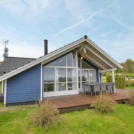 Nice In Glesborg With House Sea View Ferienhaus Bønnerup Strand
