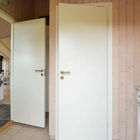 Ferienhaus Nice In Glesborg With House Sea View
